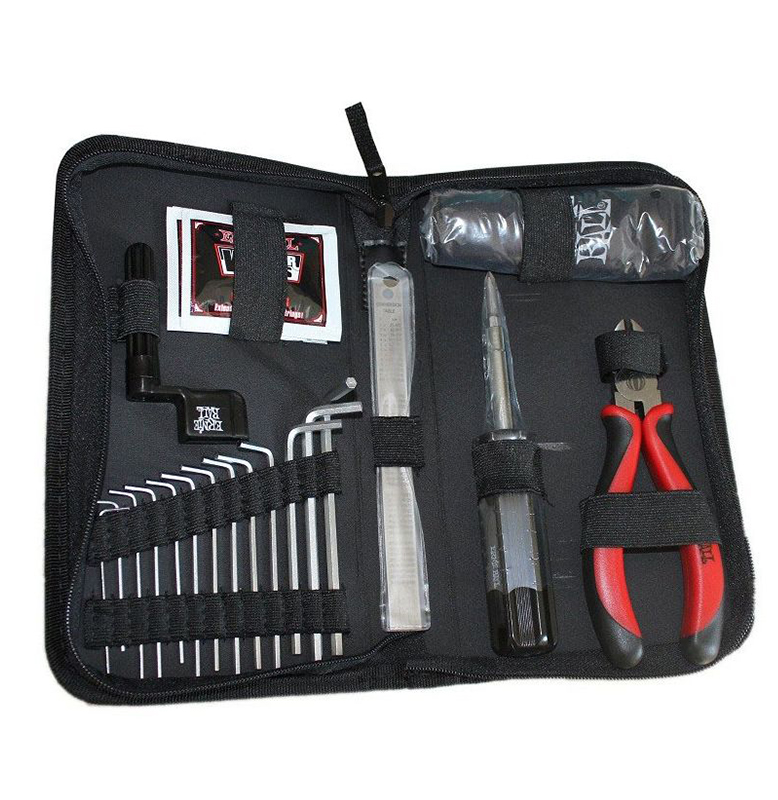 Ernie Ball Kit de Mantenimiento Guitarra/Bajo EB4114